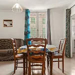 3eme Etage Διαμέρισμα *