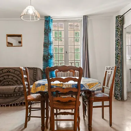 3eme étage Appartement *